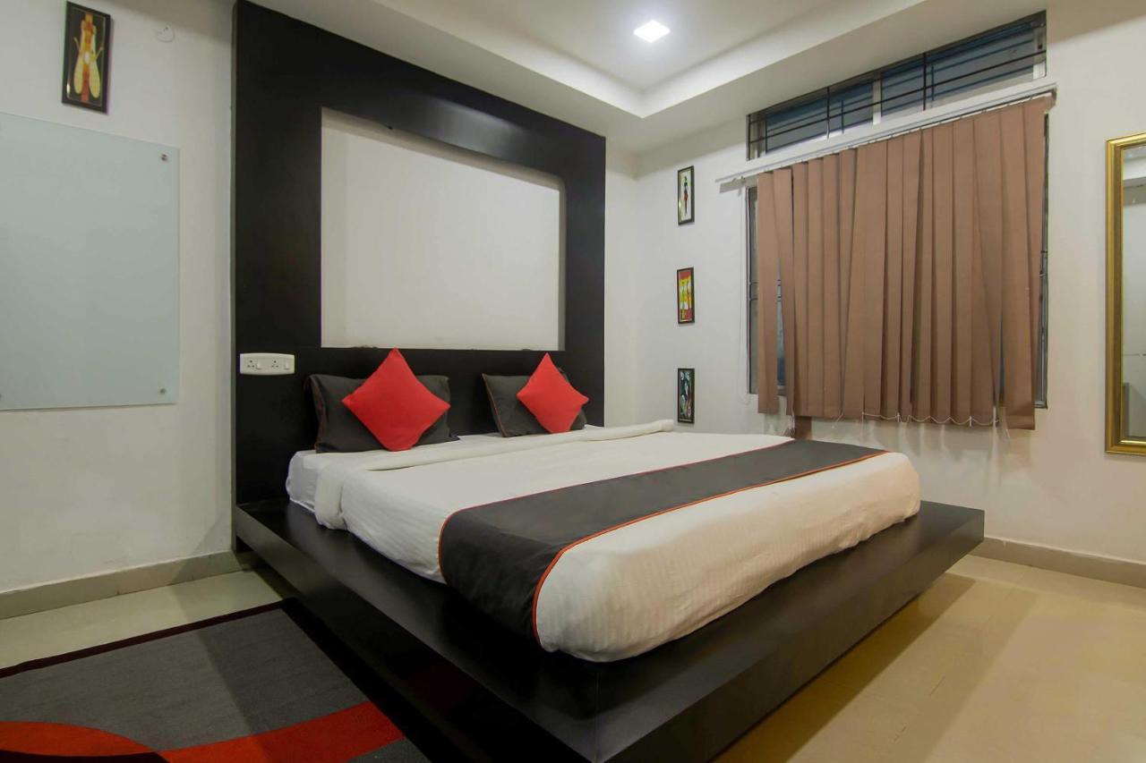 Hotel Collection O The Blu Bell Nizarapar Path Guwahati Exterior foto