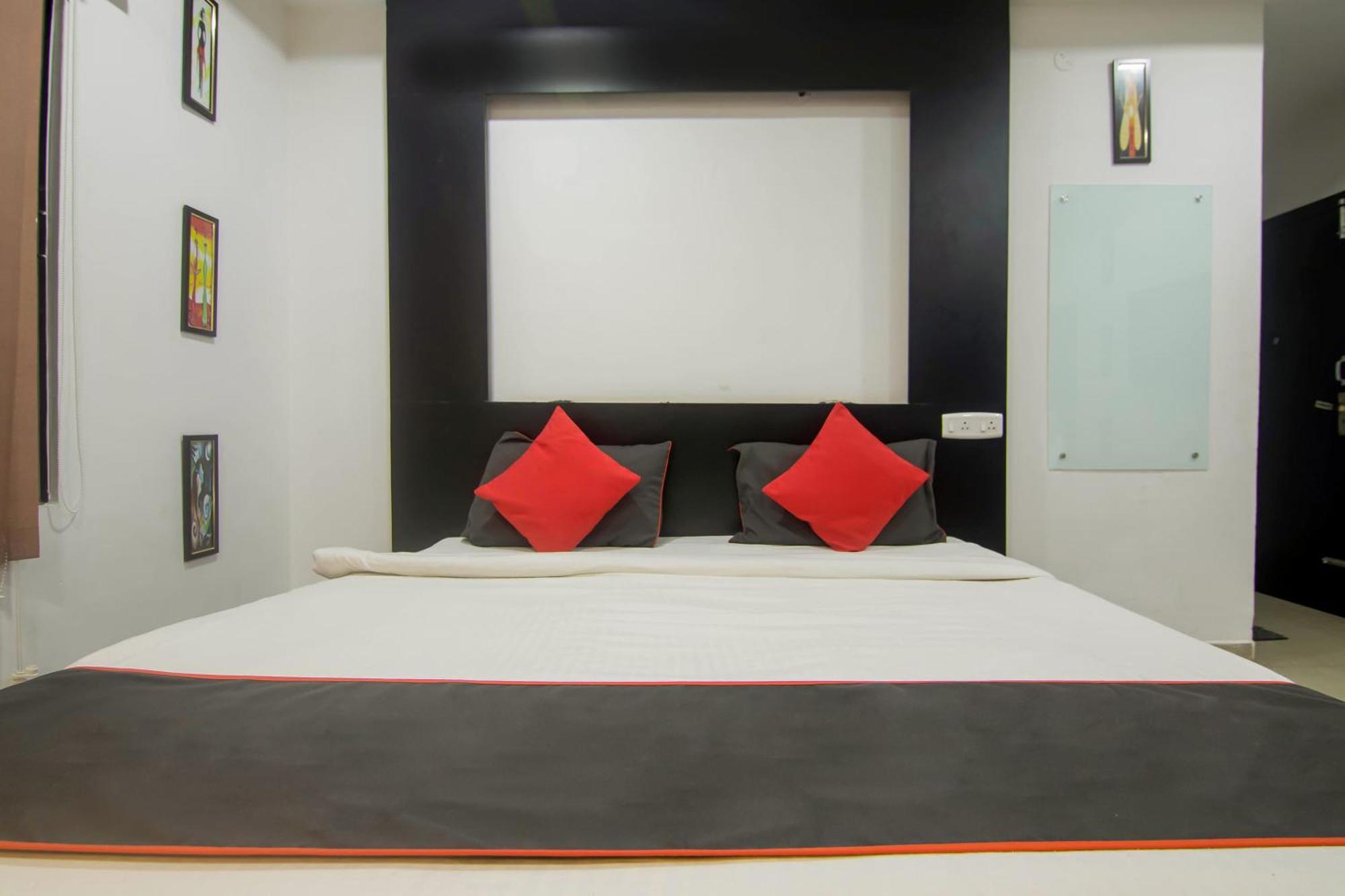 Hotel Collection O The Blu Bell Nizarapar Path Guwahati Exterior foto