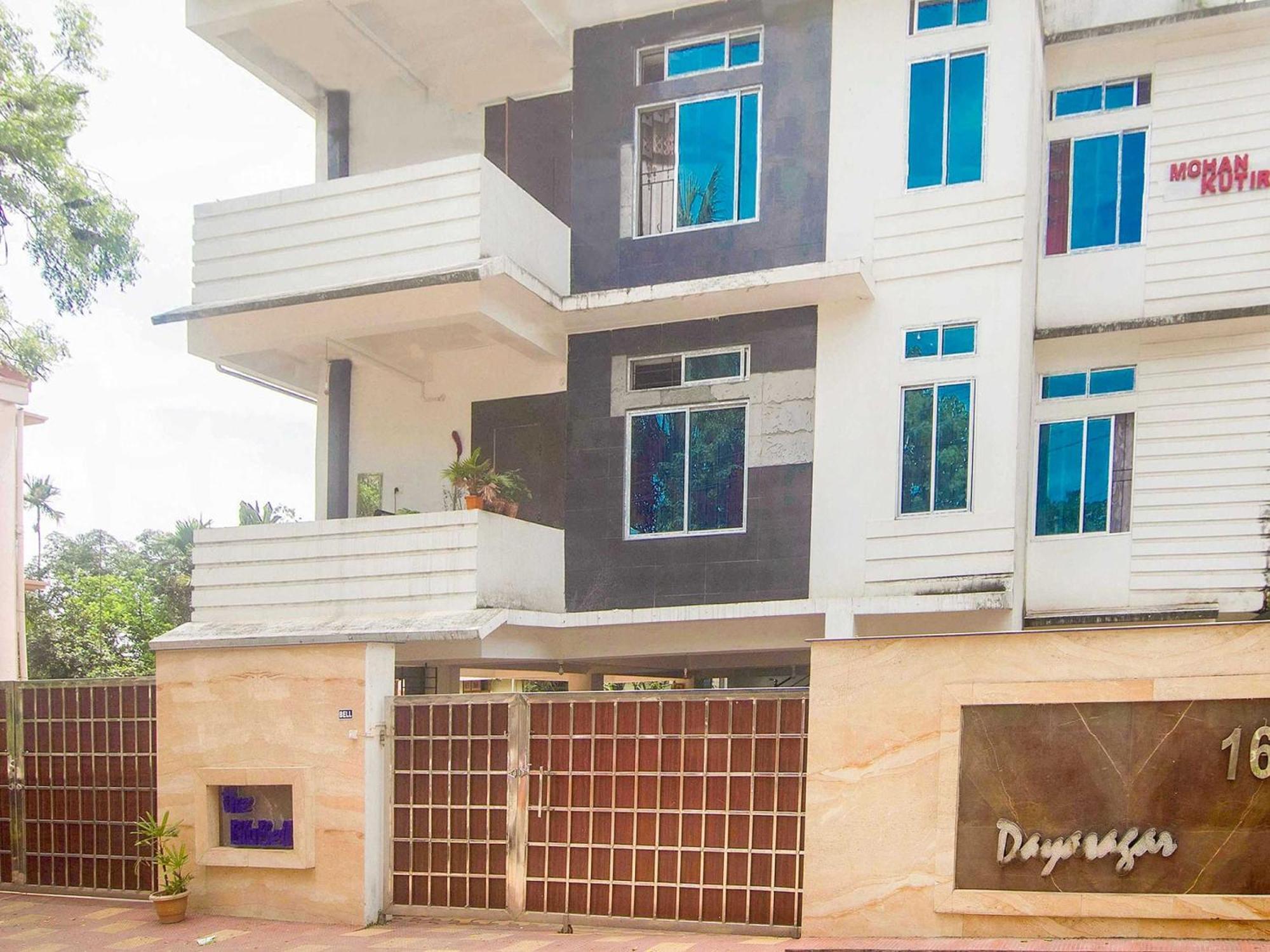 Hotel Collection O The Blu Bell Nizarapar Path Guwahati Exterior foto